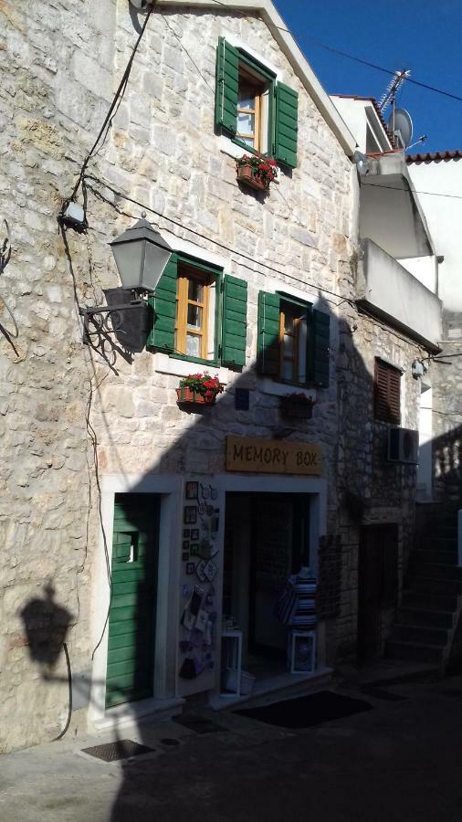 Apartments Mime - Small House Vodice Exterior foto