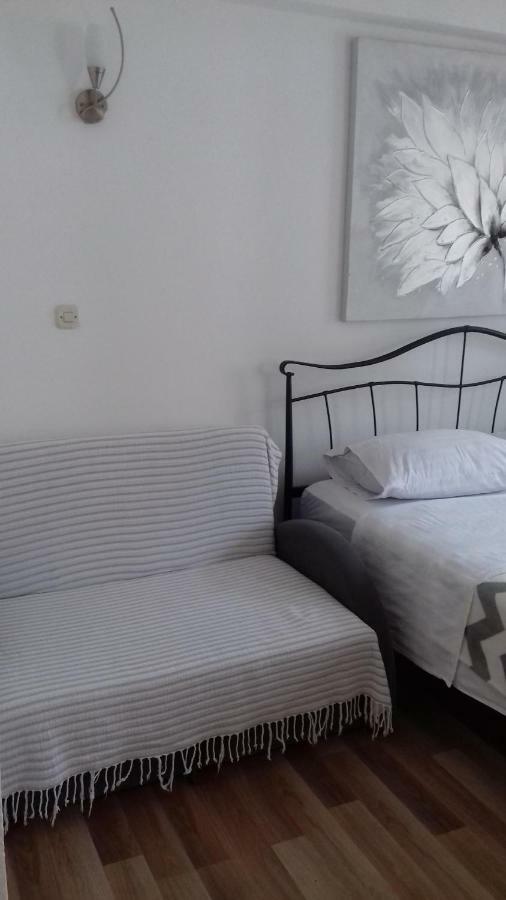 Apartments Mime - Small House Vodice Exterior foto